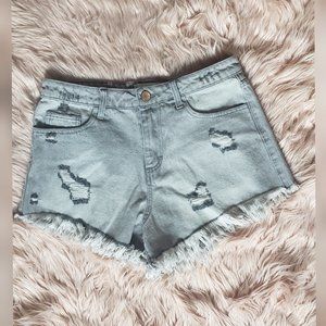 NWT TOAST HEART DISTRESSED Jean Shorts- Med